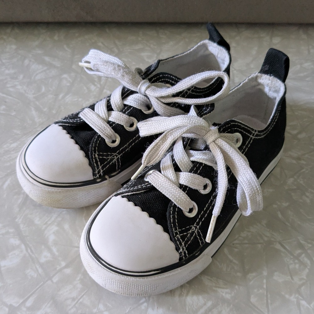 Chosen Steps Kids Canvas Low Top Sneakers Black White Size 9 Toddler Shoes